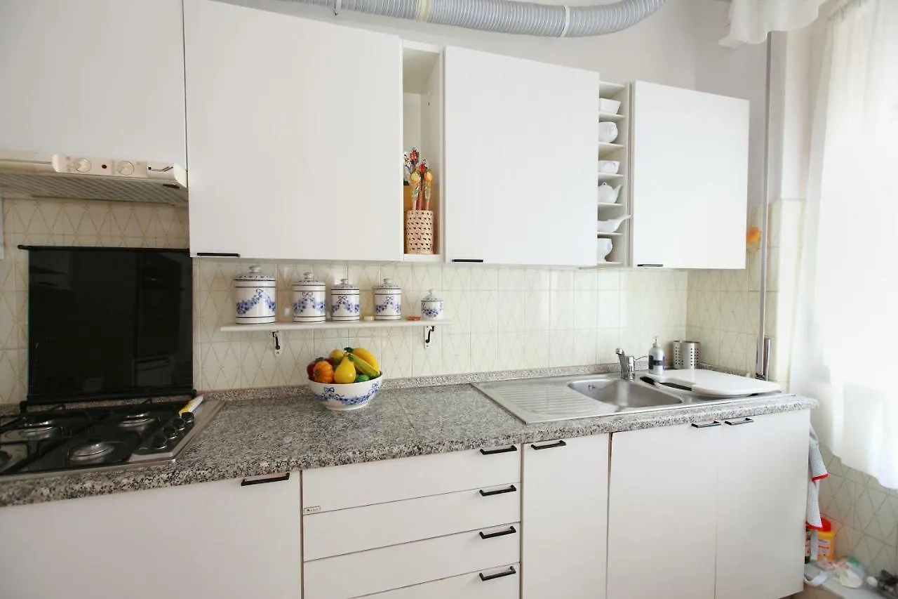 Apartment Appartamento Elyse Monterosso al Mare