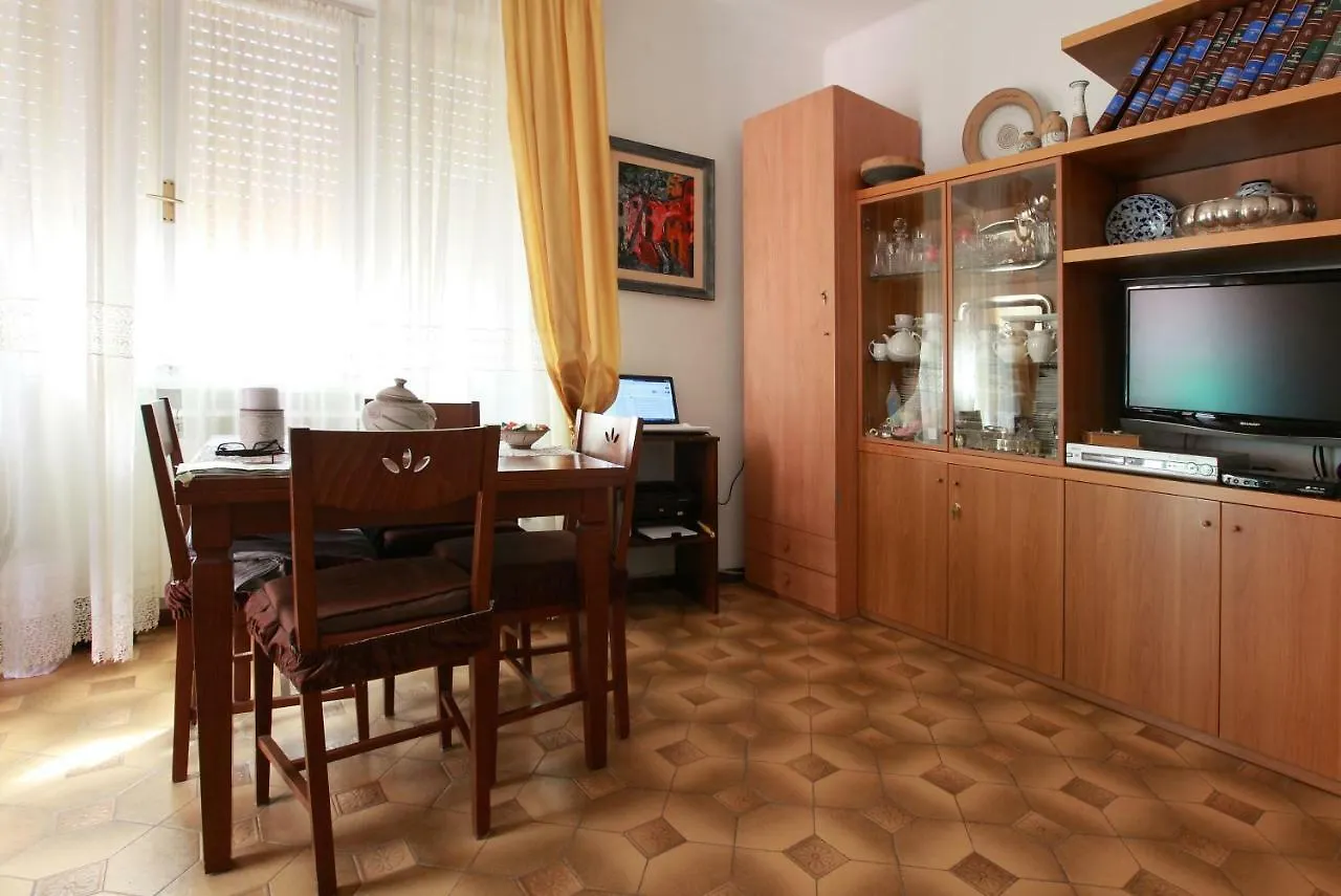 Apartment Appartamento Elyse Monterosso al Mare